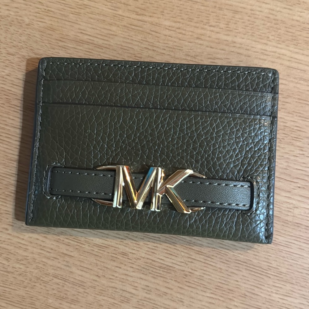 Michael Kors Card Holder Olive color